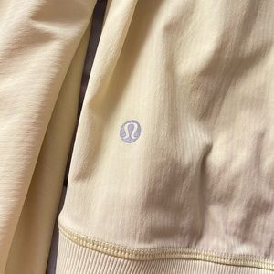 Lululemon jacket !!